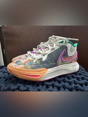 Nike Kyrie 8 Circle Of Life Size 5.5